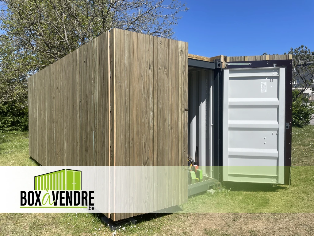 container-bardage-bois-porte-boxavendre.be.webp